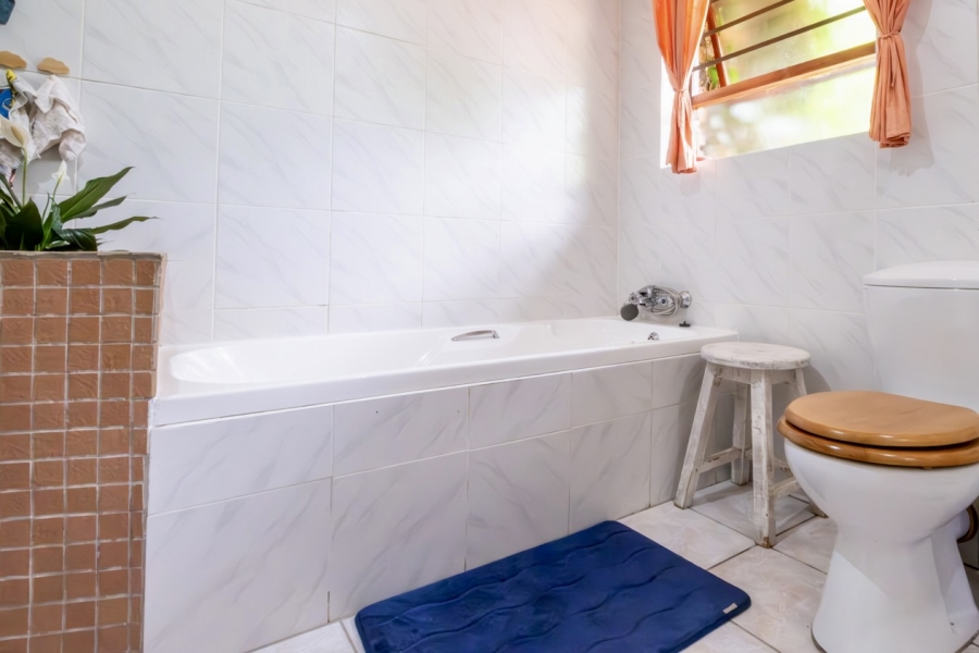 5 Bedroom Property for Sale in Fernridge Western Cape